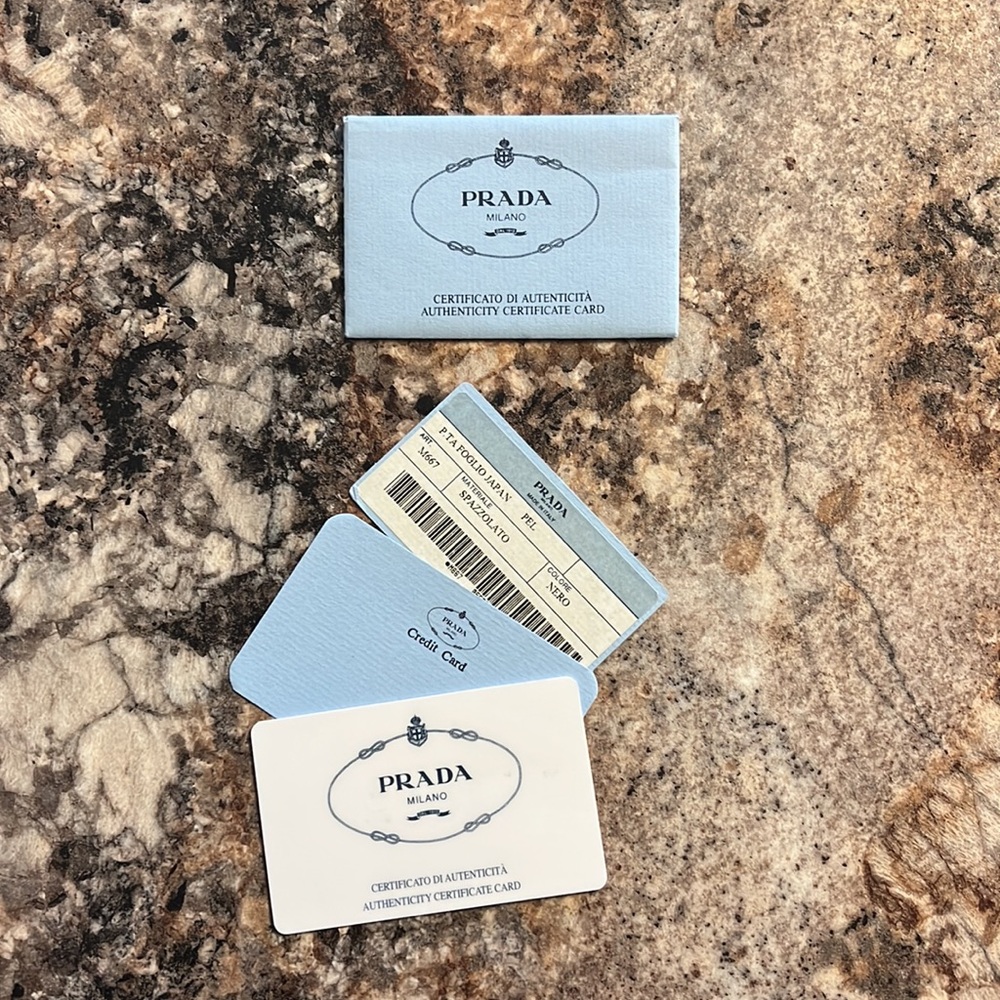 Prada Wallet - Picture 3 of 5